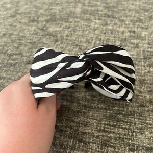 Black and white zebra headband